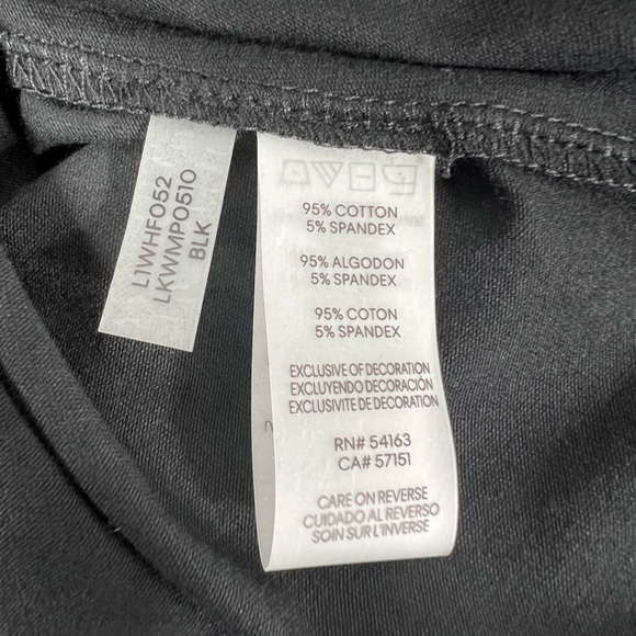 Karl Lagerfeld Ski Postcard Graphic Tee Black XS NWT - Picture 11 of 11